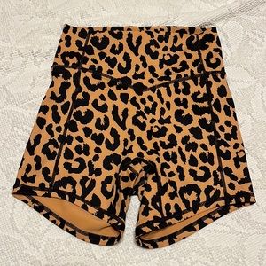 Balance Athletica king cheetah ascend short